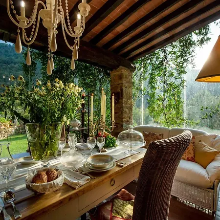 Villa In Tuscany With Pool And Waterfall *