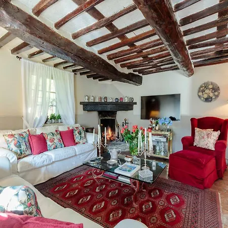 Villa In Tuscany With Pool And Waterfall Santa Maria Giudice