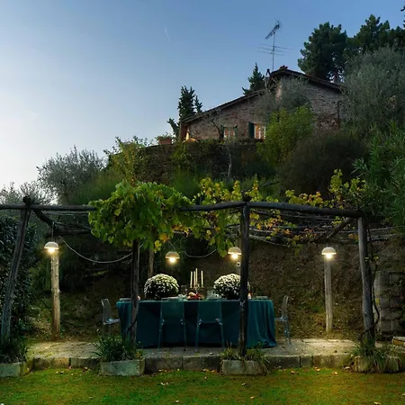Villa In Tuscany With Pool And Waterfall
